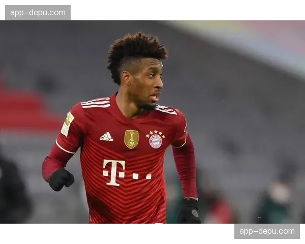 官方：拜仁慕尼黑确认科曼将因膝盖手术赛季报销